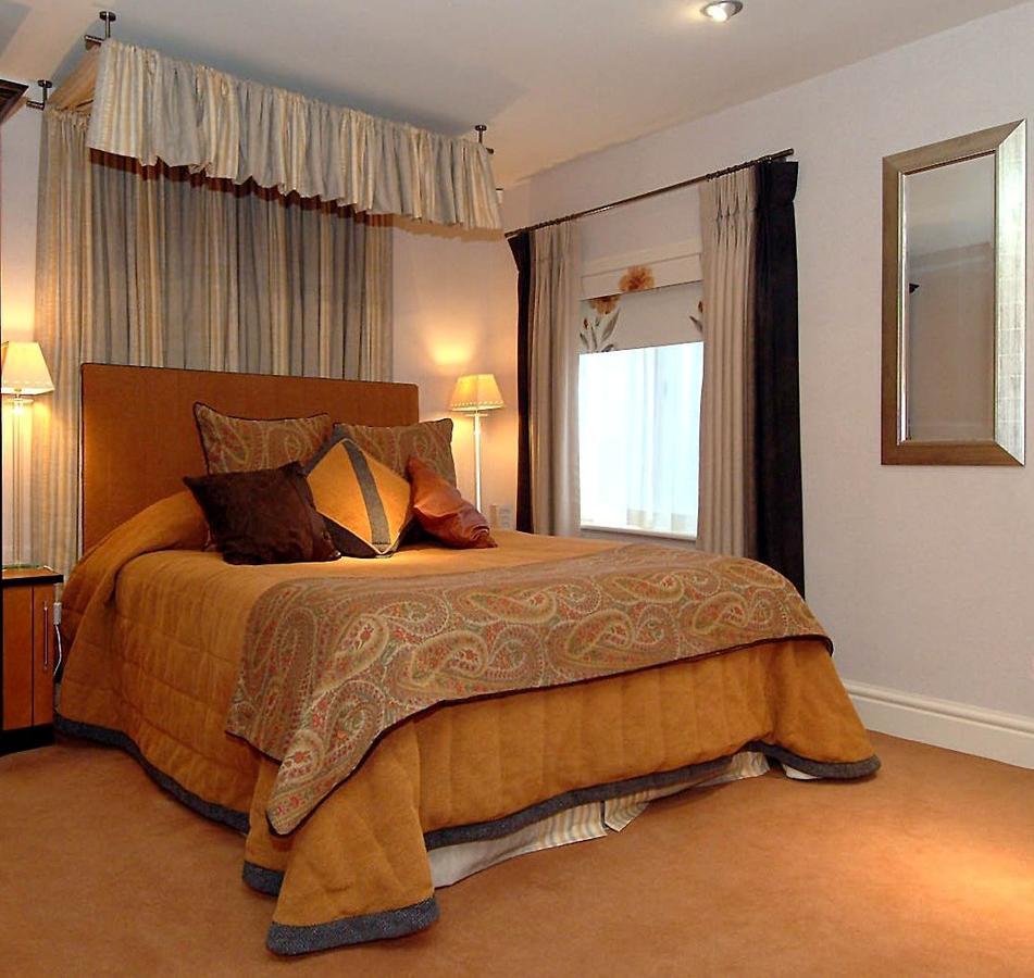 The White House Manor Hotel Prestbury  Exterior photo